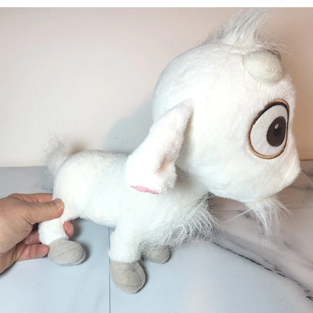 Despicable Me  Lucky the Unigoat Plush Minion Made White Goat Stuffed Animal 11